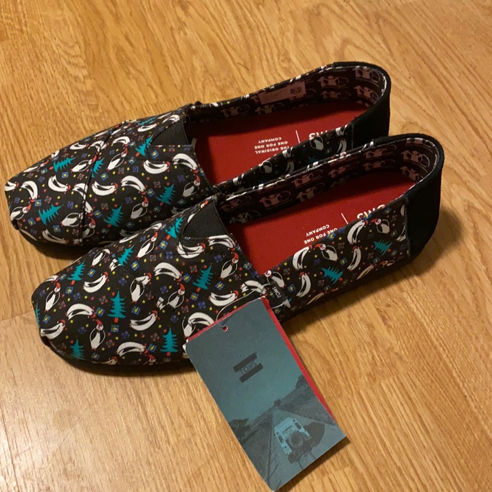 TOMS Christmas loafers